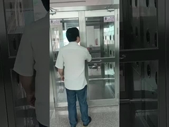 Sala doccia a doppia porta a dondolo per impianti chimici 1 anno di garanzia