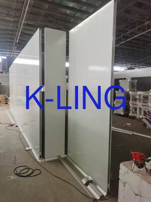 Soluzione modulare per camera bianca con pannelli sandwich grigio bianco autoportanti in PVC antistatico per camere bianche